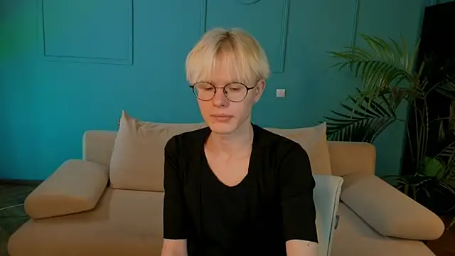 Snapshot of Liam_Blair chatting on 07-18-26, 03:44 Liam Blair online show from 07-18-26, 03:44