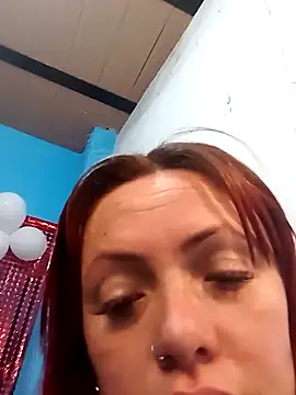 Snapshot of carolinhe26 chatting on 04-11-26, 02:54 carolinhe26 online show from 04-11-26, 02:54