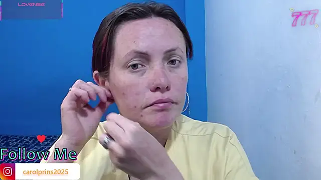 Snapshot of carolinhe26 chatting on 05-09-26, 08:47 carolinhe26 online show from 05-09-26, 08:47