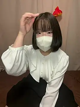 Snapshot of mini_mini_ chatting on 05-19-26, 01:00 mini mini online show from 05-19-26, 01:00