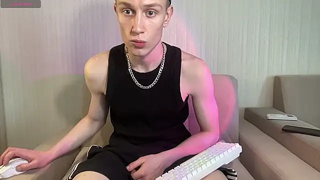 Travis Gracile online show from 04-27-26, 06:22