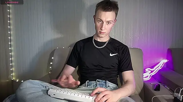 Travis Gracile online show from 06-20-26, 09:12