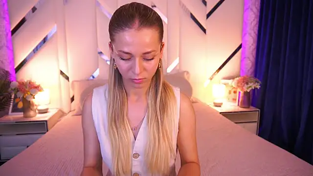 DoveLovee online show from 05-25-26, 02:45