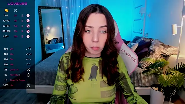 Snapshot of CharliGrace_ chatting on 06-02-26, 08:16 CharliGrace online show from 06-02-26, 08:16