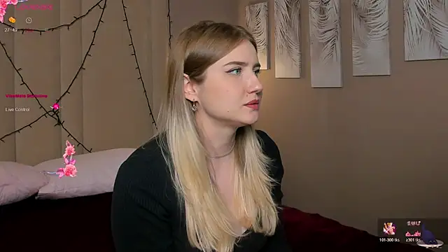 Liacandy  online show from 04-14-26, 08:53