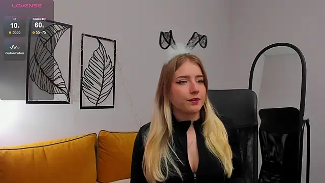 Snapshot of Liacandy_ chatting on 05-05-26, 01:57 Liacandy online show from 05-05-26, 01:57