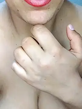 Snapshot of lmiyasdg chatting on 04-10-26, 07:40 lmiyasdg online show from 04-10-26, 07:40