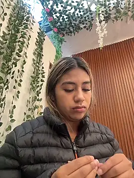 Kimmiebellarie online show from 06-12-26, 12:37