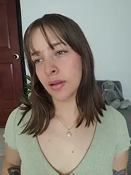 Mari Rouse online show from 05-15-26, 01:29