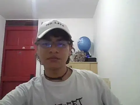 Snapshot of xhecho_uzumaki chatting on 05-09-26, 05:12 xhecho uzumaki online show from 05-09-26, 05:12