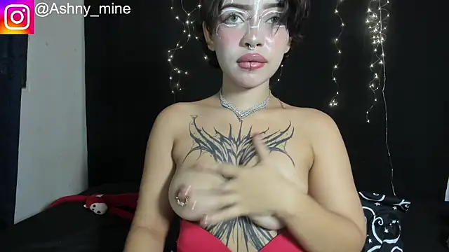 Snapshot of Ashnikko___ chatting on 06-12-26, 12:48 Ashnikko online show from 06-12-26, 12:48