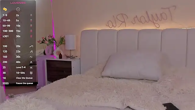 Snapshot of teylor_rio chatting on 04-15-26, 03:24 teylor rio online show from 04-15-26, 03:24