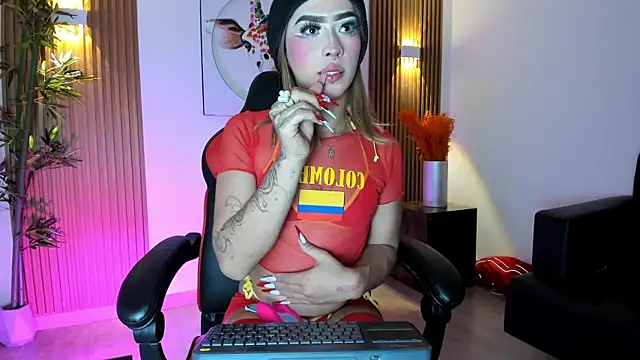 Flor pink online show from 06-18-26, 02:56