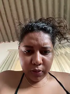 Snapshot of Ninibella chatting on 06-17-26, 08:43 Ninibella online show from 06-17-26, 08:43