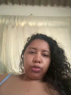 Snapshot of Ninibella chatting on 07-14-26, 11:05 Ninibella online show from 07-14-26, 11:05