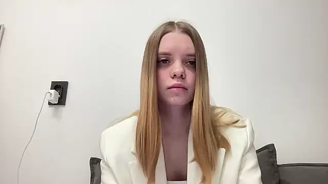 Moris 01  online show from 04-15-26, 04:19