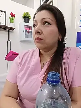 Snapshot of SARA_21- chatting on 07-09-26, 01:04 SARA 21- online show from 07-09-26, 01:04