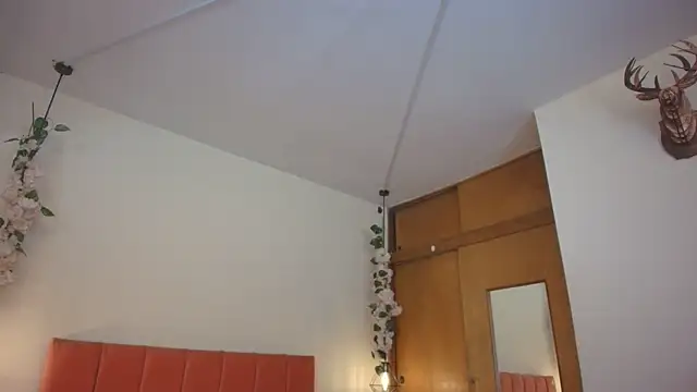 Shadya  online show from 06-20-26, 03:20