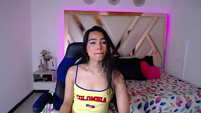 Snapshot of Miaa_ferrari1 chatting on 06-17-26, 11:56 Miaa ferrari1 online show from 06-17-26, 11:56