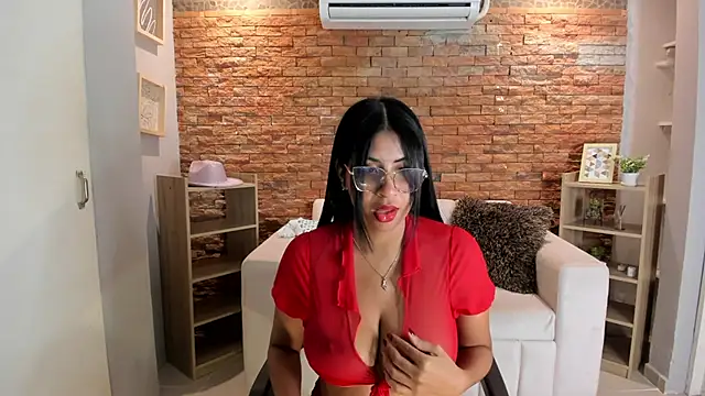 Snapshot of noa_joness chatting on 07-20-26, 10:01 noa joness online show from 07-20-26, 10:01