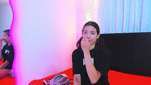 tefi smit online show from 04-18-26, 06:01