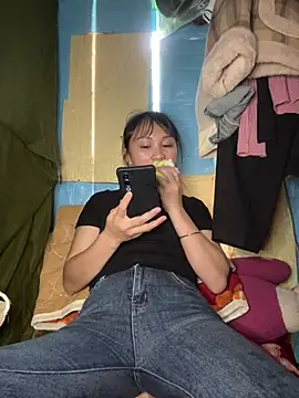 Kim Kelly online show from 04-15-26, 04:41