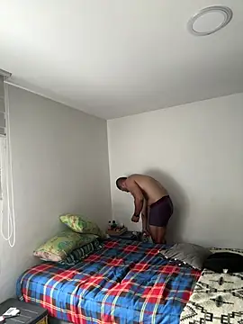 Snapshot of Frednunex chatting on 04-15-26, 03:19 Frednunex online show from 04-15-26, 03:19