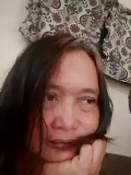 Snapshot of jeanyummytits chatting on 05-14-26, 02:40 jeanyummytits online show from 05-14-26, 02:40
