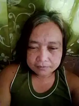 Snapshot of jeanyummytits chatting on 05-21-26, 12:06 jeanyummytits online show from 05-21-26, 12:06