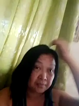 Snapshot of jeanyummytits chatting on 06-20-26, 05:10 jeanyummytits online show from 06-20-26, 05:10