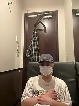 Snapshot of tokage00727 chatting on 04-24-26, 11:12 tokage00727 online show from 04-24-26, 11:12