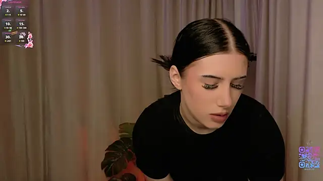 Snapshot of HazelHayesss chatting on 05-16-26, 03:11 HazelHayesss online show from 05-16-26, 03:11