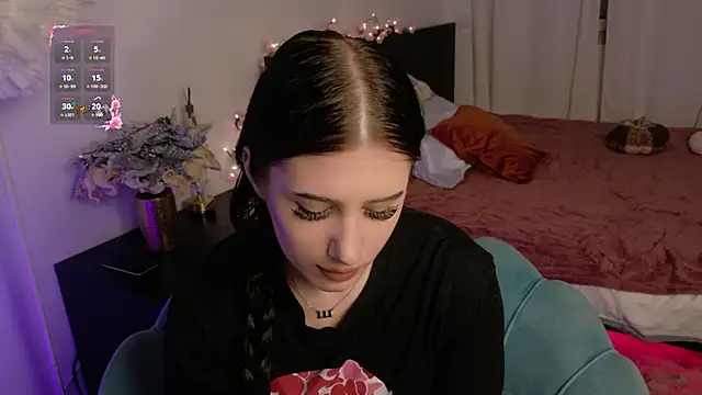 Snapshot of HazelHayesss chatting on 06-04-26, 04:24 HazelHayesss online show from 06-04-26, 04:24