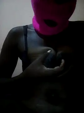 Snapshot of Heizelb chatting on 04-14-26, 08:48 Heizelb online show from 04-14-26, 08:48