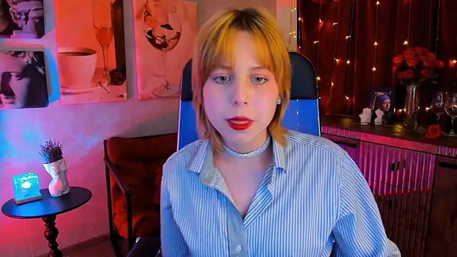 VivienneHebert online show from 04-18-26, 02:32