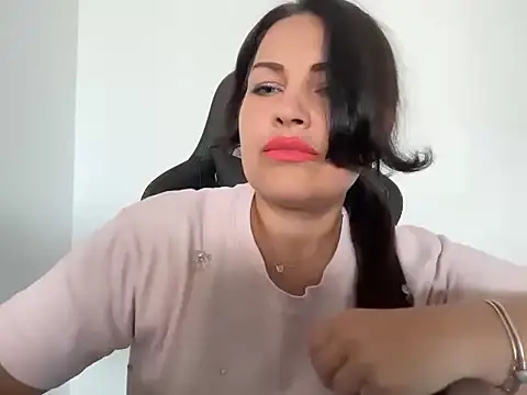Snapshot of SeleneVane chatting on 07-18-26, 11:58 SeleneVane online show from 07-18-26, 11:58