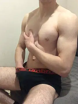 Snapshot of maxence_096 chatting on 04-15-26, 01:45 maxence 096 online show from 04-15-26, 01:45