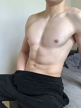 Snapshot of maxence_096 chatting on 04-15-26, 02:13 maxence 096 online show from 04-15-26, 02:13