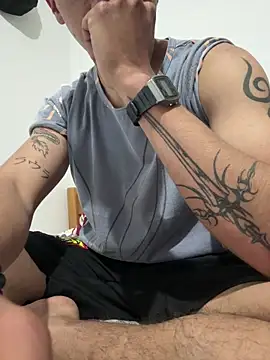 lorvali24 online show from 04-13-26, 01:44