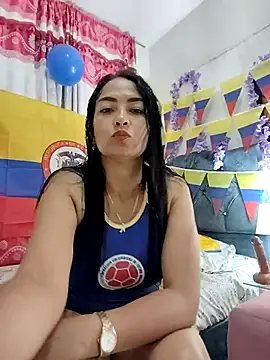 Snapshot of LuluDream chatting on 06-13-26, 12:52 LuluDream online show from 06-13-26, 12:52