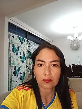 Snapshot of LuluDream chatting on 06-18-26, 12:11 LuluDream online show from 06-18-26, 12:11