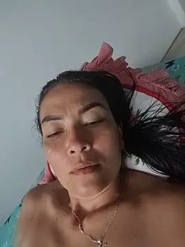Snapshot of LuluDream chatting on 06-22-26, 03:31 LuluDream online show from 06-22-26, 03:31