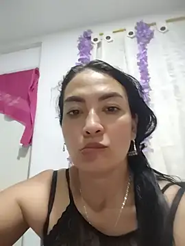Snapshot of LuluDream chatting on 07-14-26, 01:19 LuluDream online show from 07-14-26, 01:19