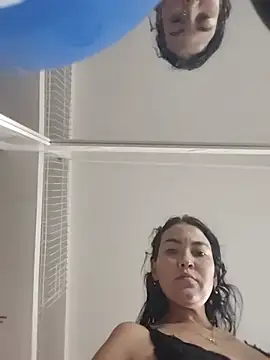 Snapshot of LuluDream chatting on 07-17-26, 01:40 LuluDream online show from 07-17-26, 01:40