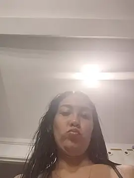 Snapshot of LuluDream chatting on 07-18-26, 01:54 LuluDream online show from 07-18-26, 01:54