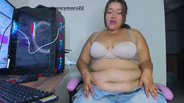 Snapshot of cellycanela_ chatting on 06-12-26, 01:59 cellycanela online show from 06-12-26, 01:59