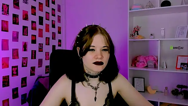 Snapshot of nikki_kiss_ chatting on 07-23-26, 08:45 nikki kiss online show from 07-23-26, 08:45