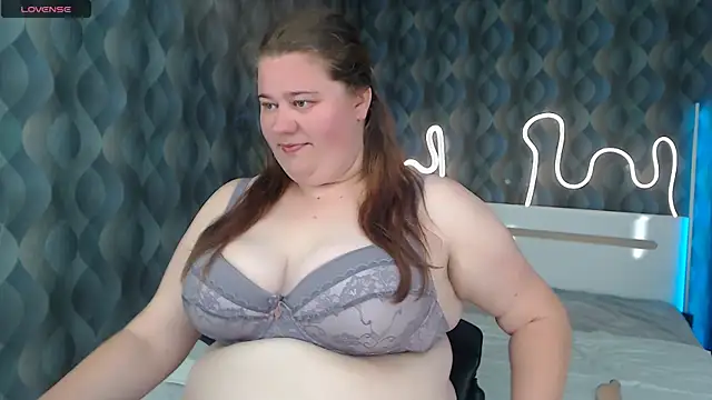 Snapshot of Bella_Blvck chatting on 05-25-26, 05:52 Bella Blvck online show from 05-25-26, 05:52