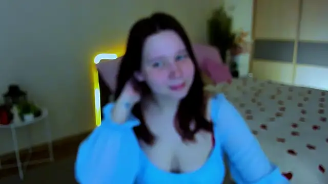 Snapshot of MooonlightSky chatting on 05-08-26, 04:40 MooonlightSky online show from 05-08-26, 04:40