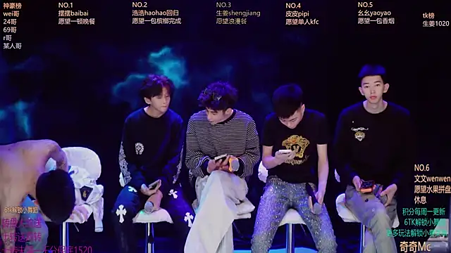 Snapshot of GAY-BOYS8888 chatting on 04-15-26, 08:10 GAY-BOYS8888 online show from 04-15-26, 08:10